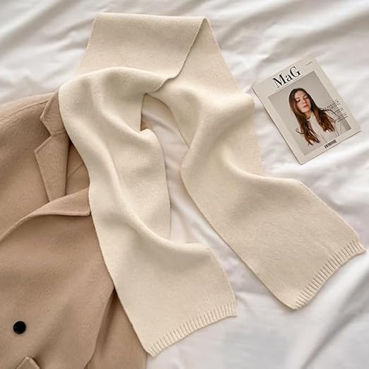 Bufanda Corta de Punto Suave Blanco Roto