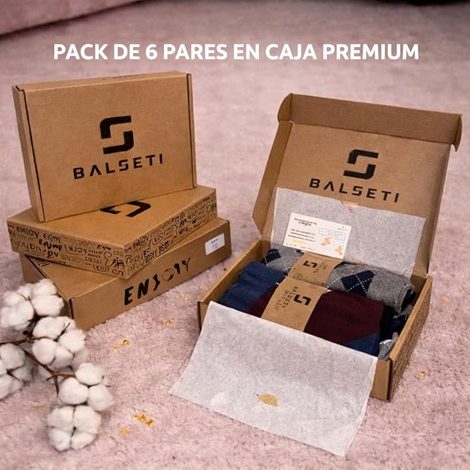 Calcetines media caña formales y básicos de rayas y rombos