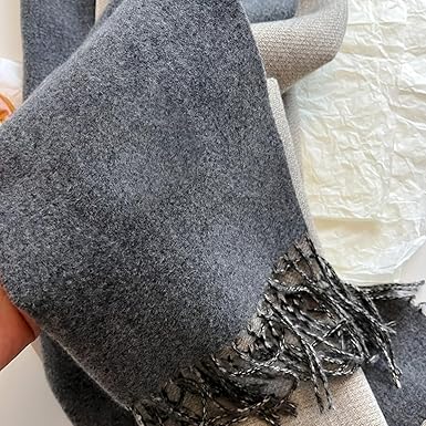 Bufanda Larga para Mujer con Flecos Gris-Beige