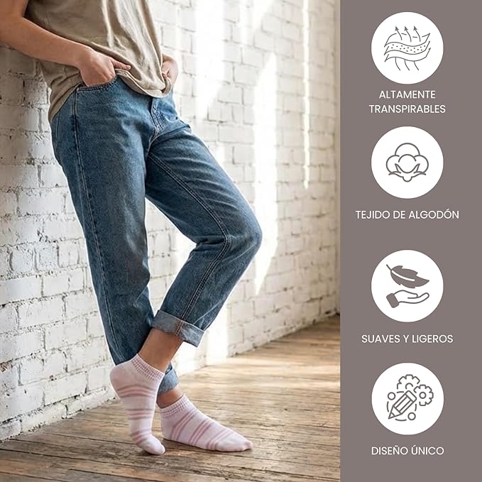 Calcetines tobilleros con rayas y estampado de conejitos