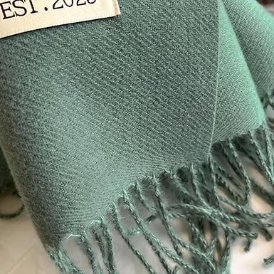 Bufanda Larga para Mujer con Flecos Verde Suave