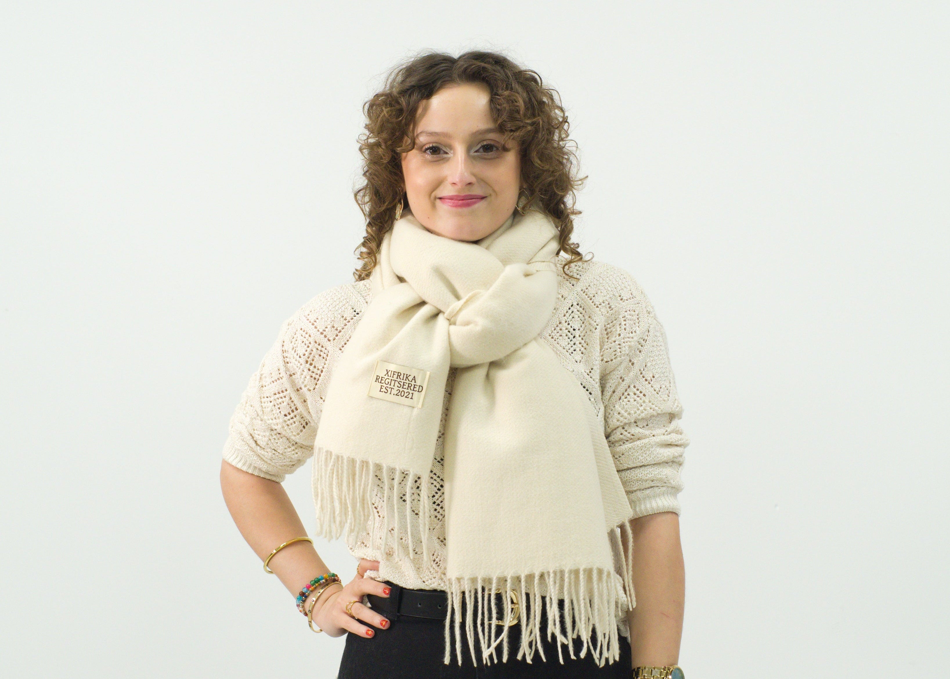 Bufanda larga para mujer con flecos