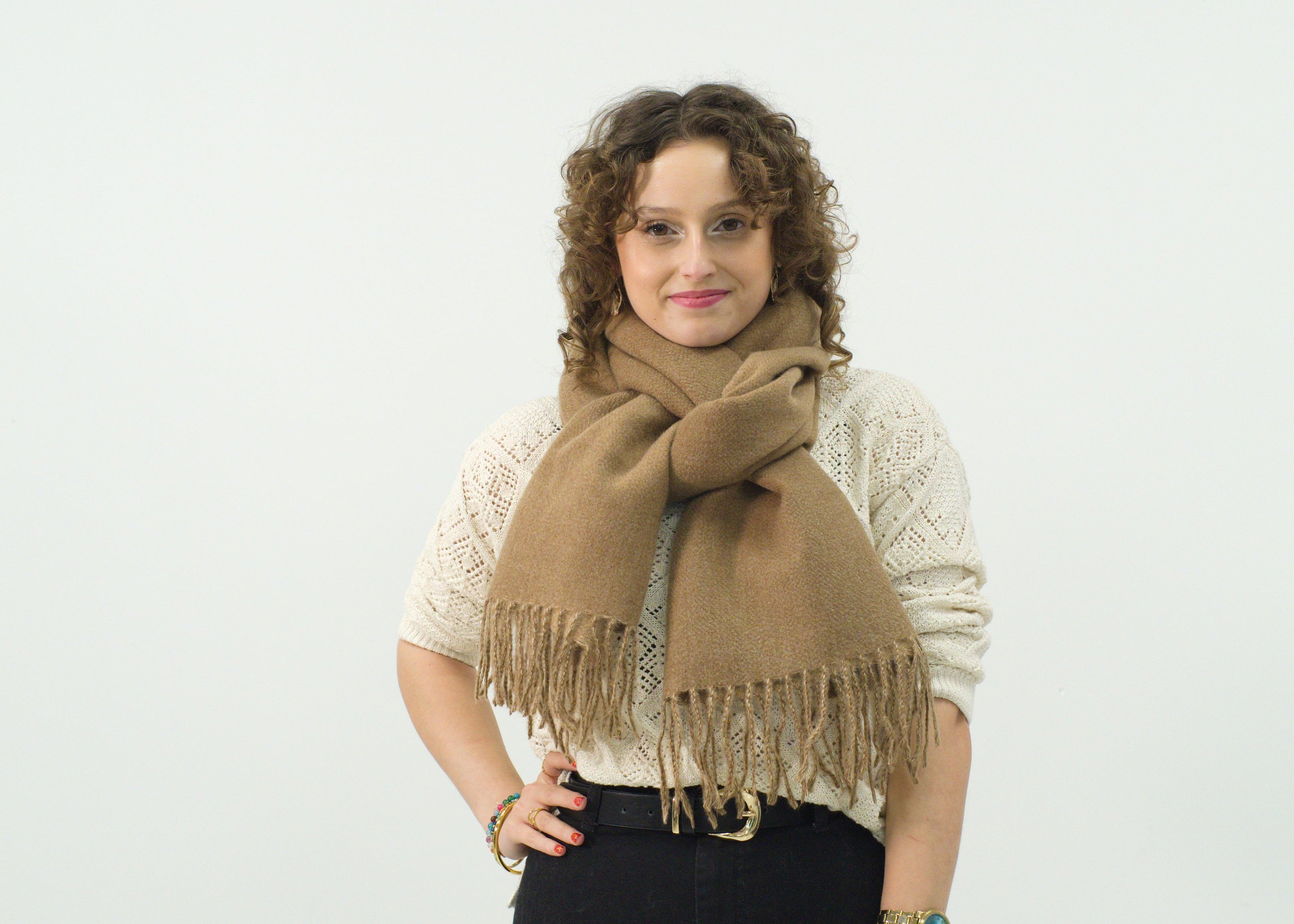 Bufanda larga para mujer con flecos