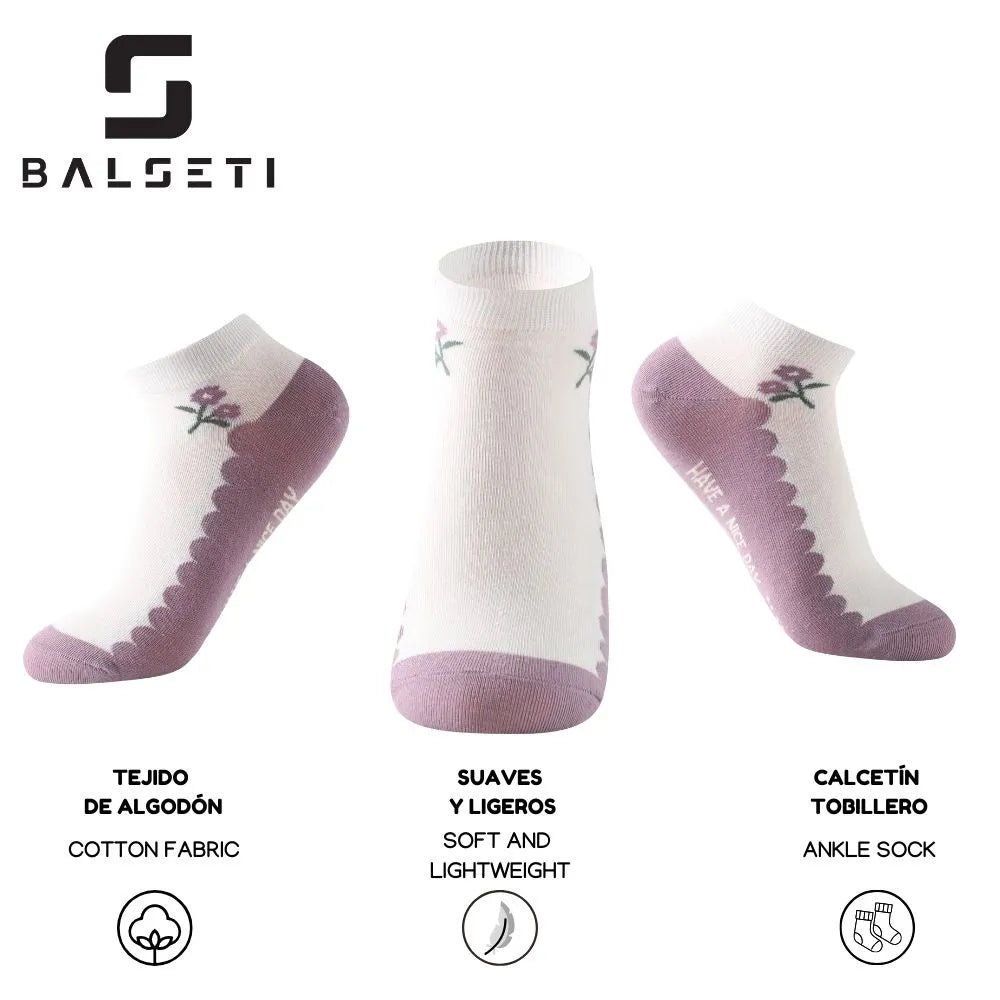 Calcetines tobilleros con dibujos de flores en lila y morado