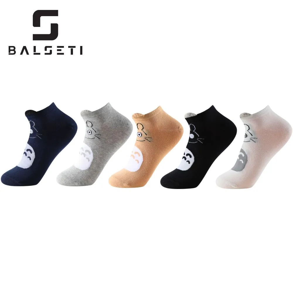 Calcetines tobilleros de gatos con orejitas sobre varios colores