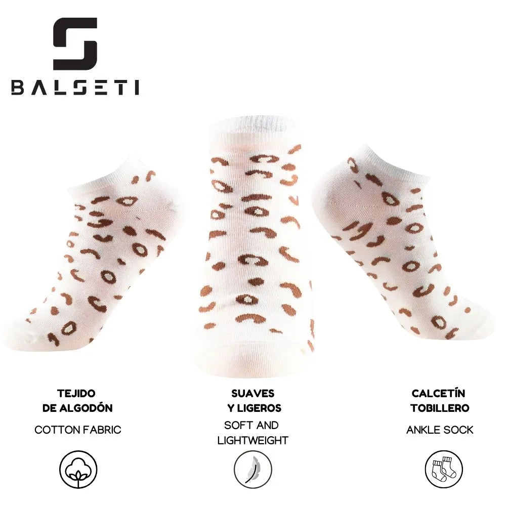 Calcetines tobilleros de leopardo sobre varios colores