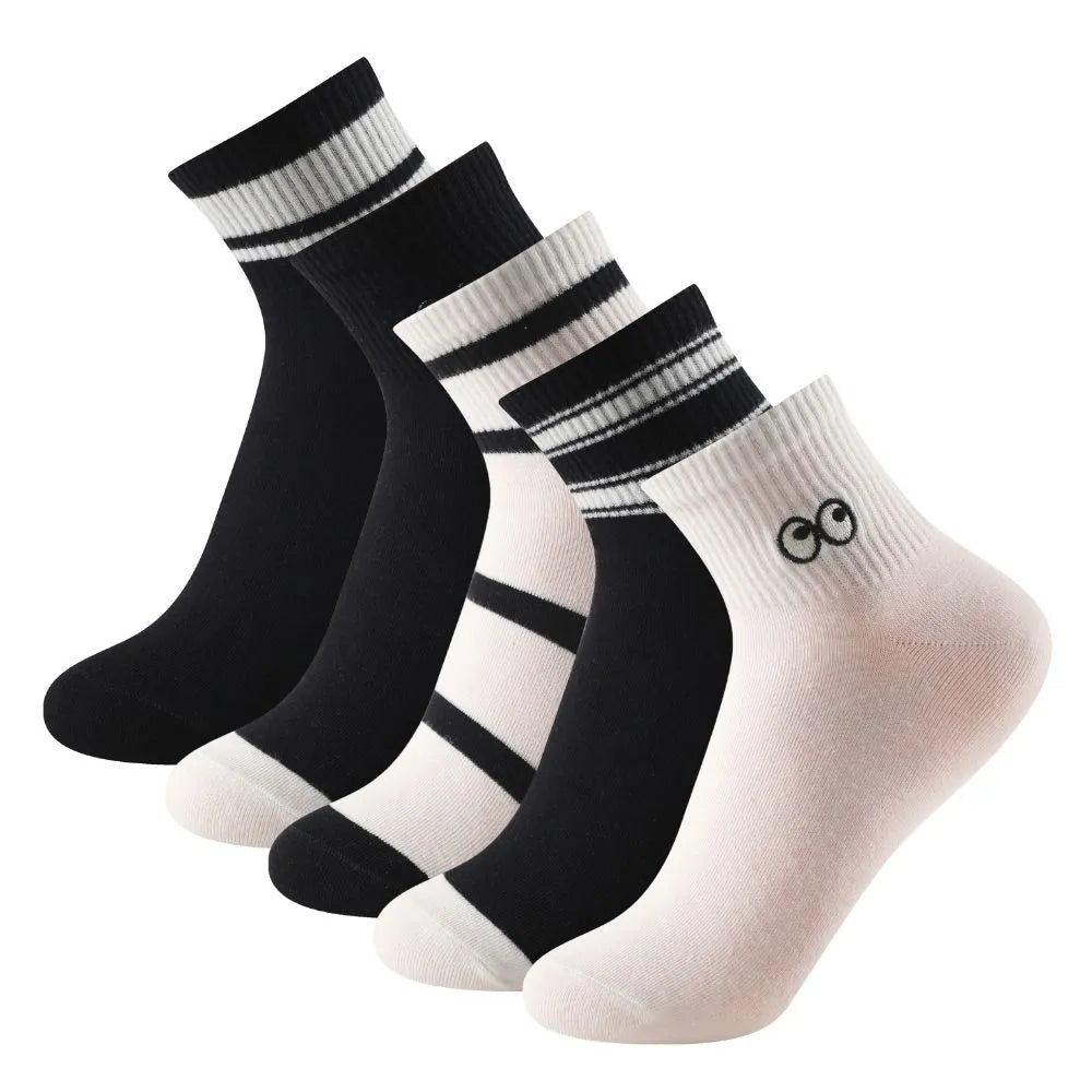 Calcetines tobilleros a rayas blancas y negras con ojitos