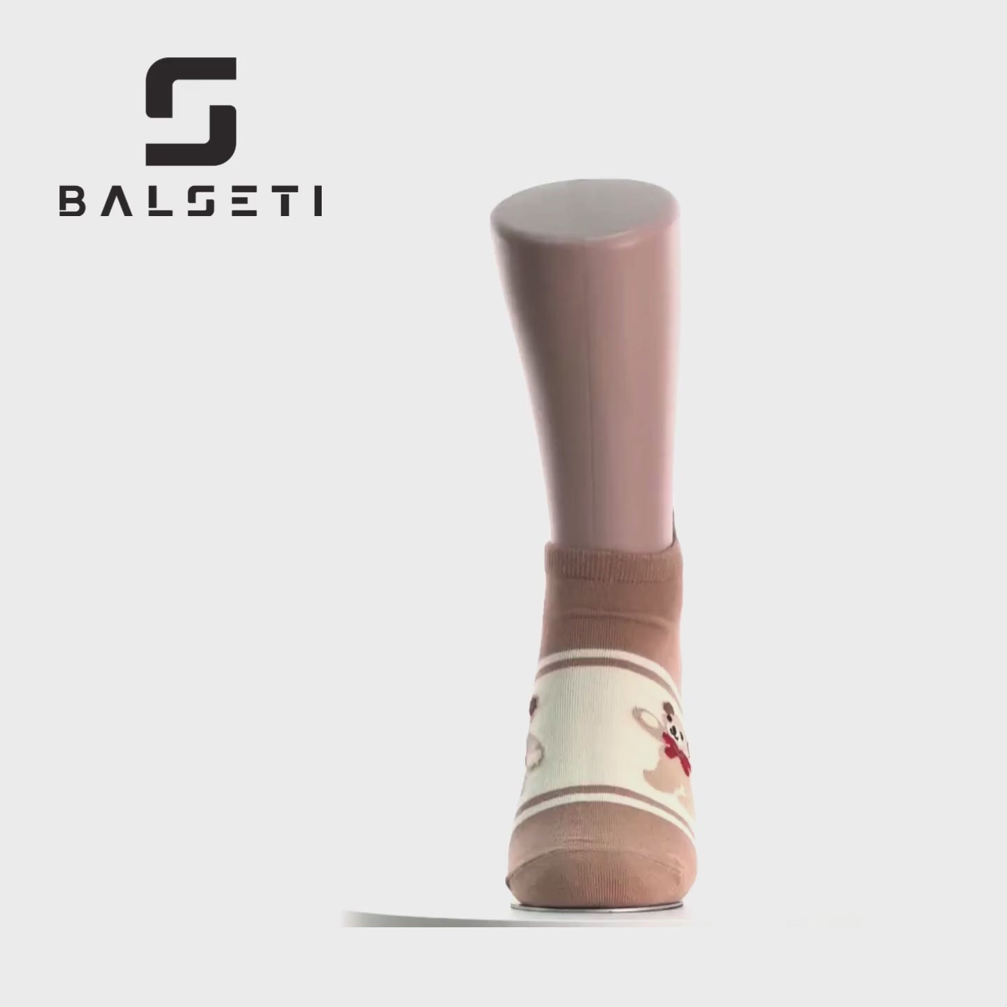 Cargar vídeo: Calcetines tobilleros a rayas con estampado de ositos